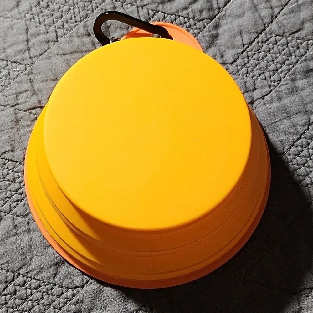 Portable, collapsible dog water bowl - Picture 3 of 5